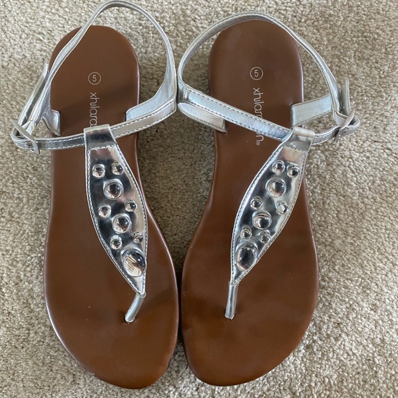 Strappy Silver Sandals with Gems, Size 5🦋 - Picture 5 of 6